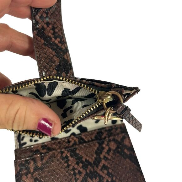 Jessica Simpson Women's Brown Snake Print Card Wallet with Keychain - Picture 6 of 6